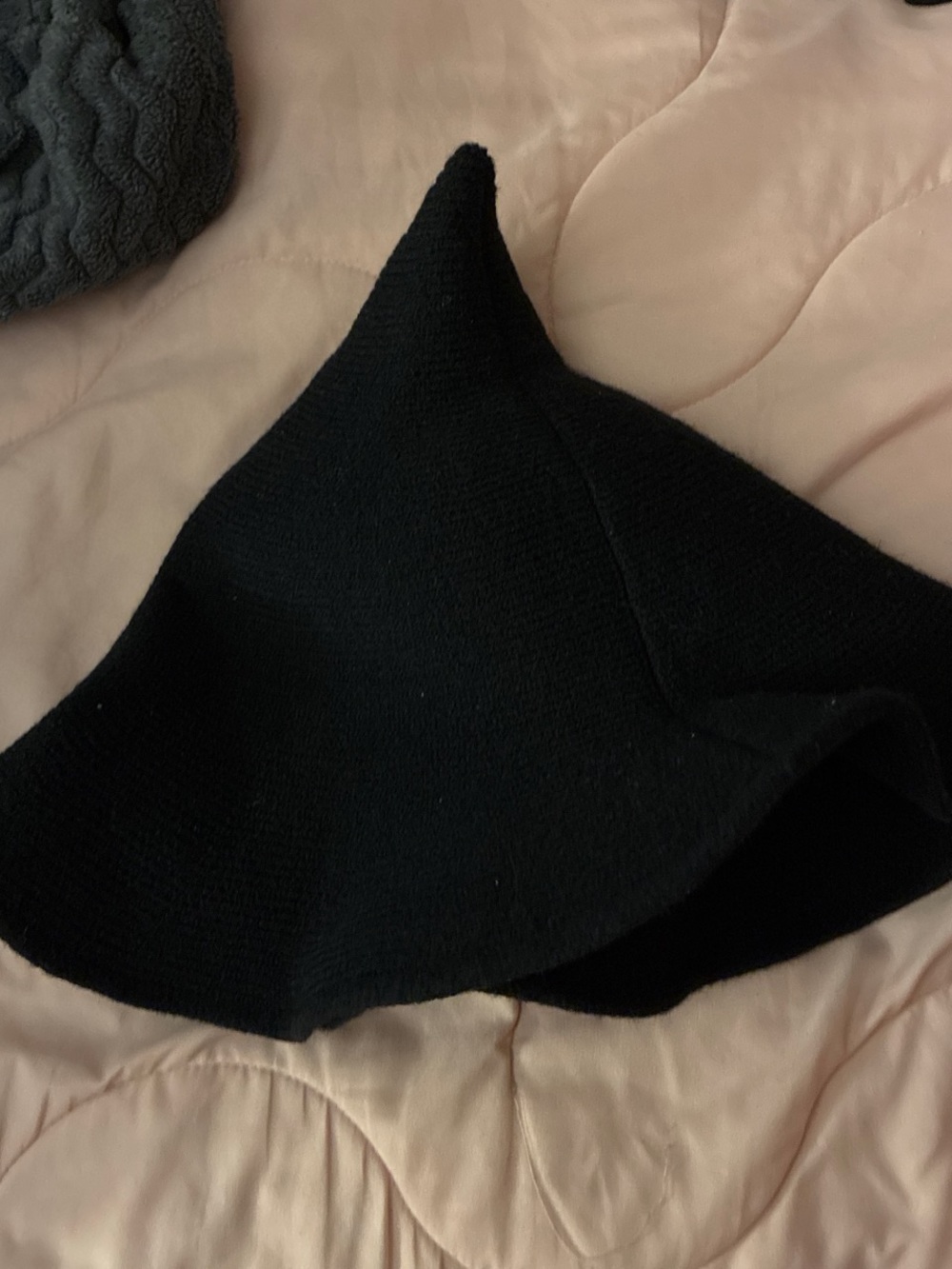 Black knitted hat